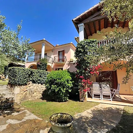 Iss Travel, L'Uddastru Panoramic Apartments - With Private Outdoor Terrace Aparthotel San Teodoro (Sardinia)